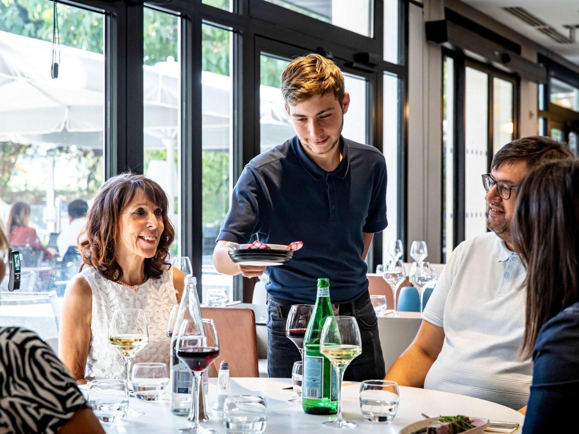 Novotel Beaune Beaune  Eksteriør bilde